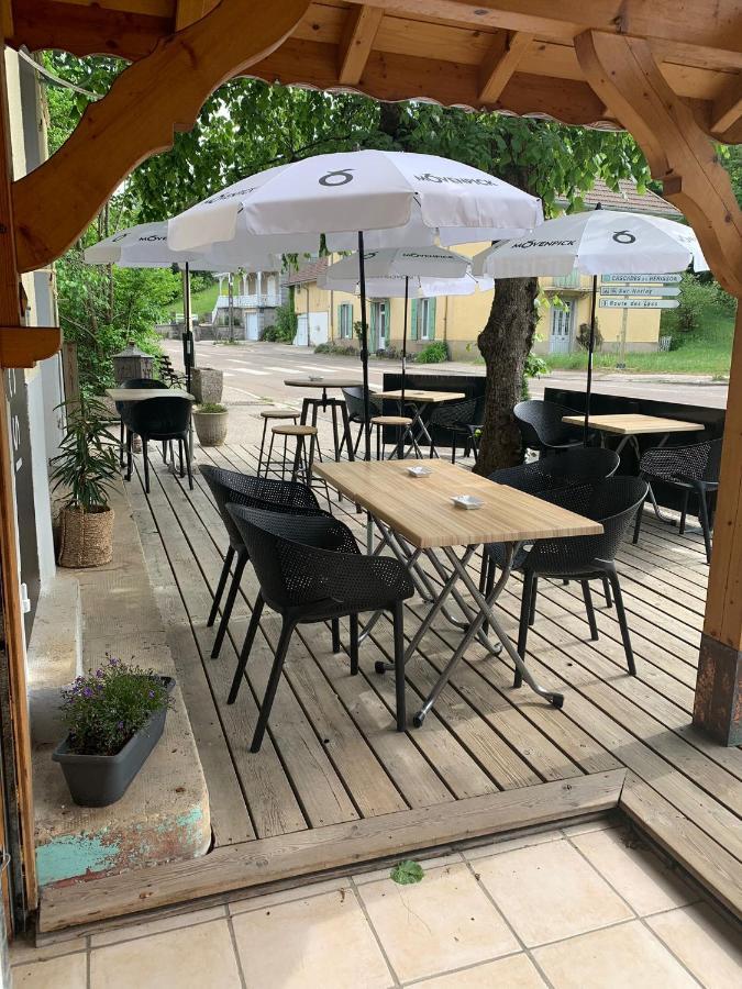 Hotel Restaurant Des Lacs Chaux-des-Crotenay Esterno foto