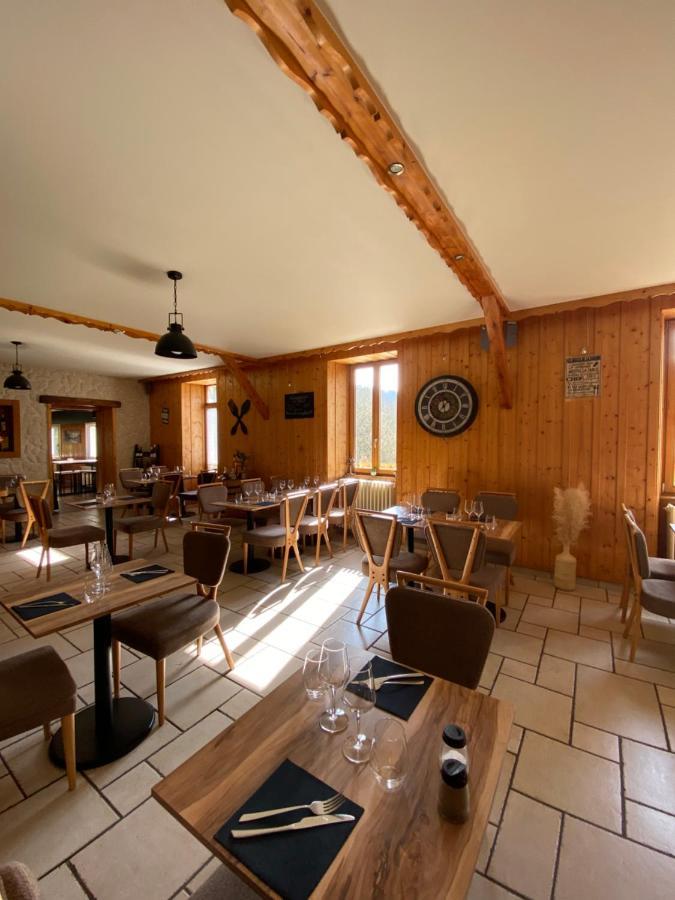 Hotel Restaurant Des Lacs Chaux-des-Crotenay Esterno foto
